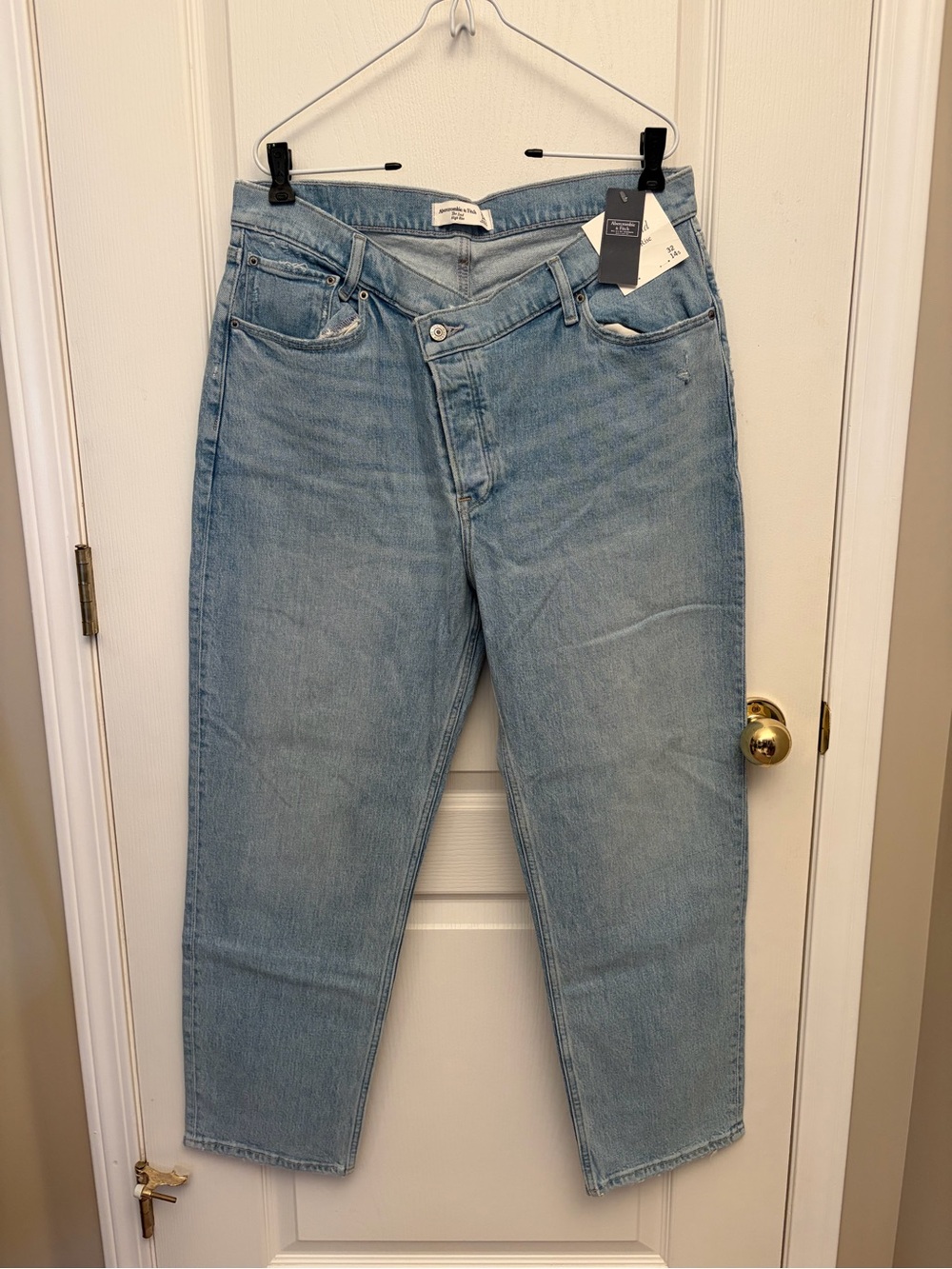 NWT Abercrombie & Fitch The Dad High Rise Jeans – Size 32 Short (14S) - Picture 8 of 9